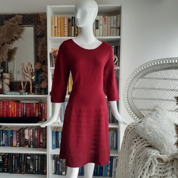 BB Dakota Dresses & Skirts - BB Dakota knitted red dress